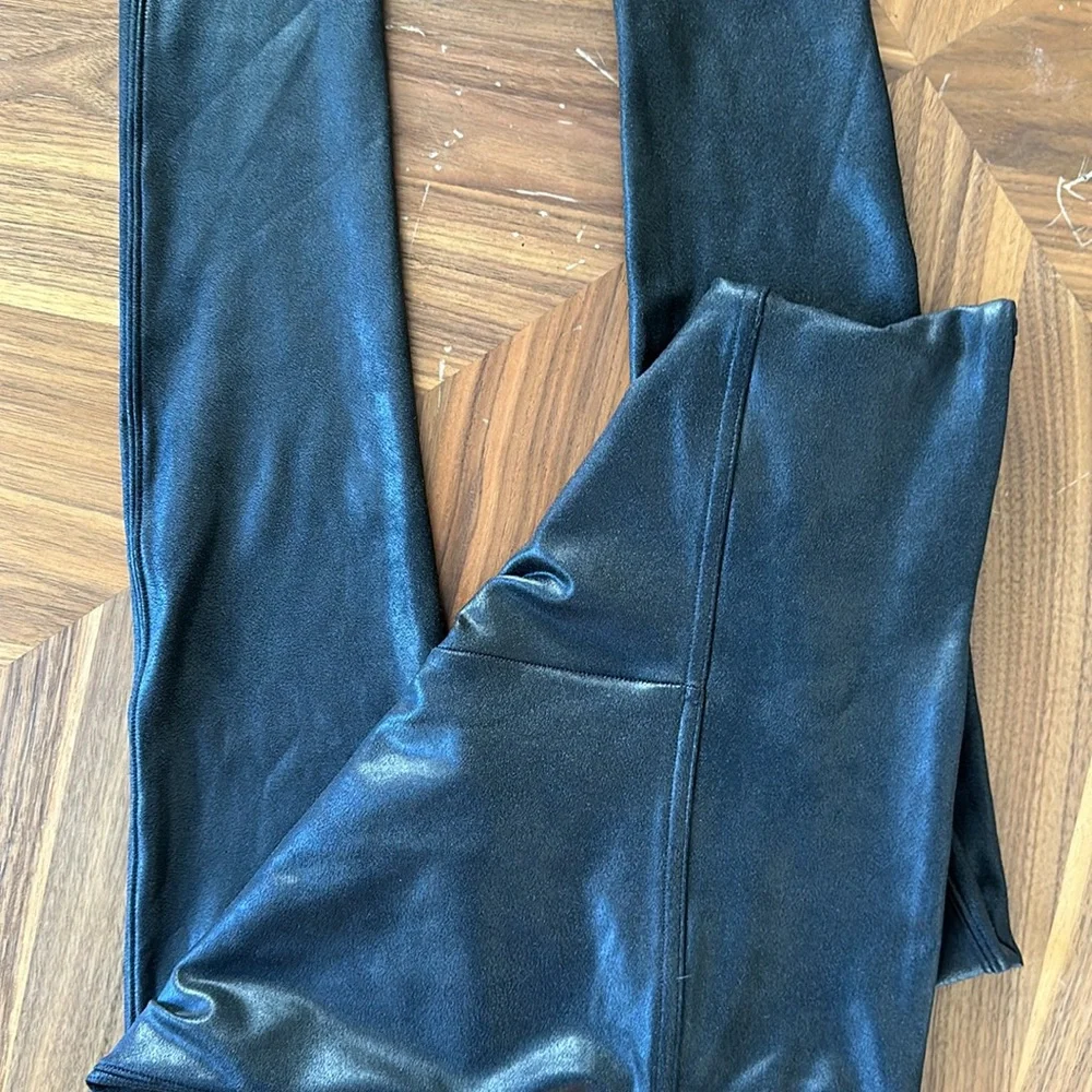 Spanx Faux Leather Black Sexy Date Night Biker Shiny Leggings Medium Moto